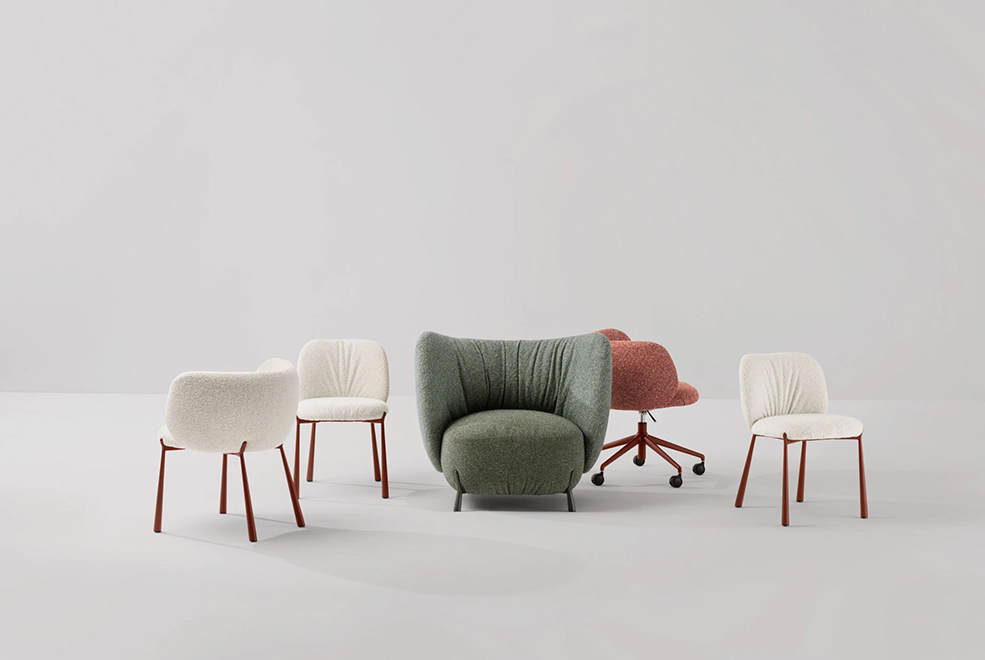 Mys Lounge Chair thumbnail