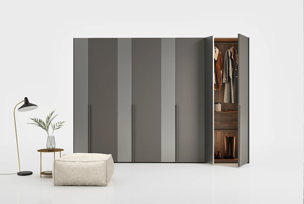 Thick Wardrobe thumbnail