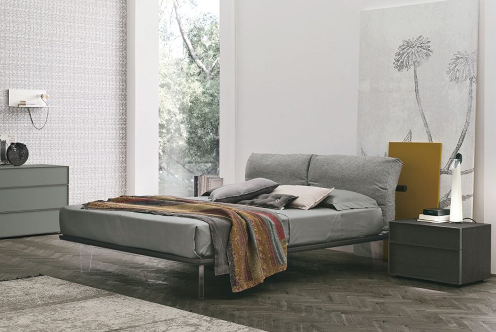 Piuma Wooden Bed thumbnail