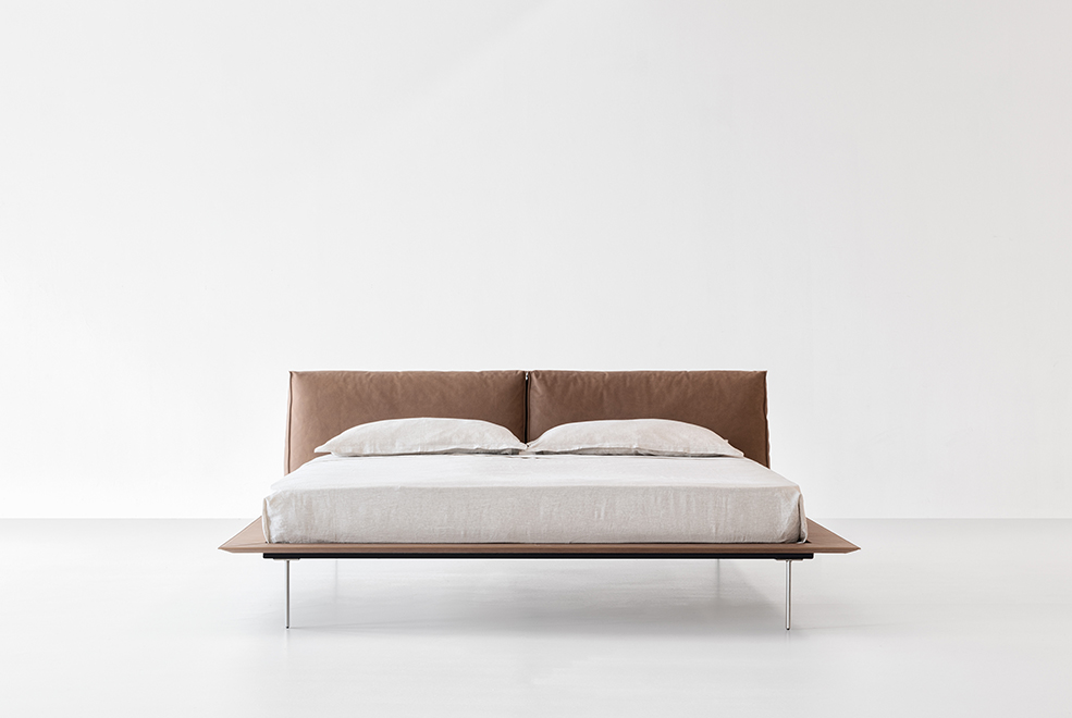 Cuoio Bed