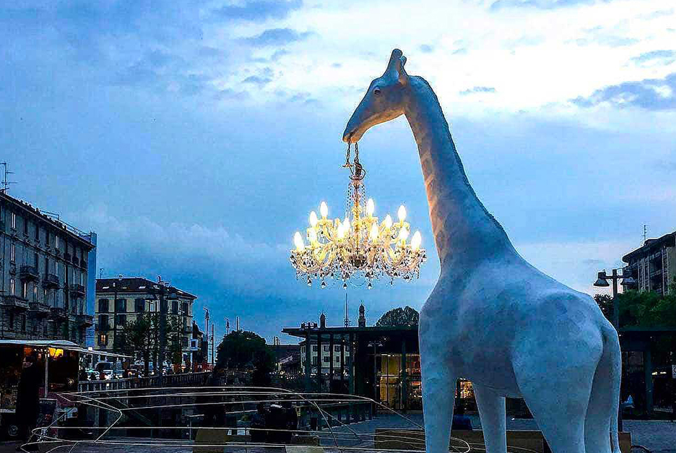 Giraffe in Love XL Lighting gallery